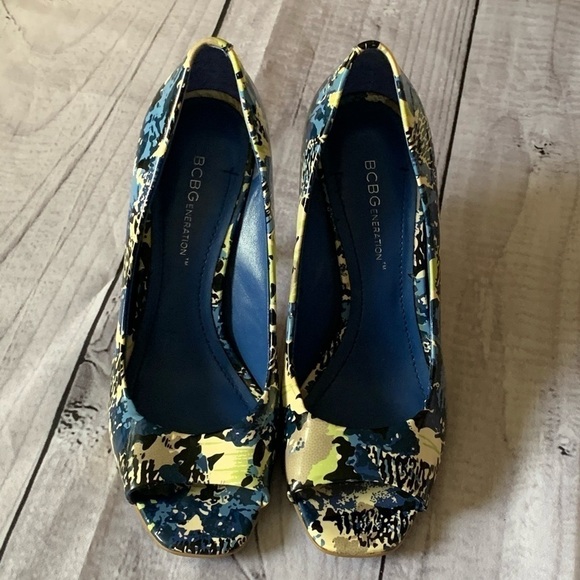 ✅2X Host Pick✅ BCBGeneration Stiletto Open Toe Pumps, Size 6B - Picture 2 of 8